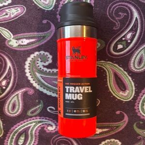 Stanley Trigger Action Travel Mug, 16oz RARE DANGER ORANGE- Brand New